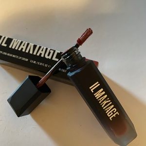 IL MAKIAGE LONG-WEAR MATTE LIP CREAM MATTE ROYAL